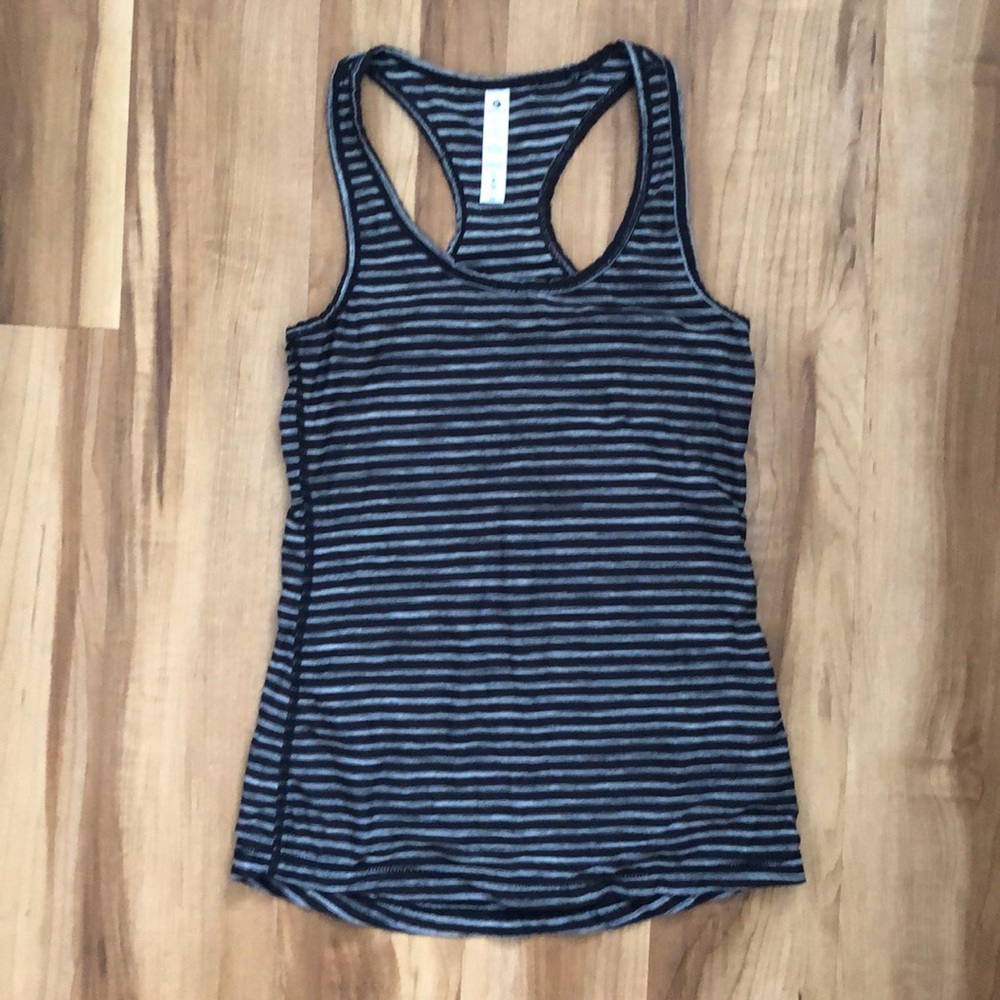 90° workout tank